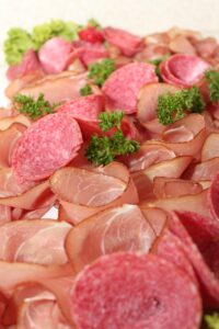 高級ハムとソーセージで子供が喜ぶレシピは？